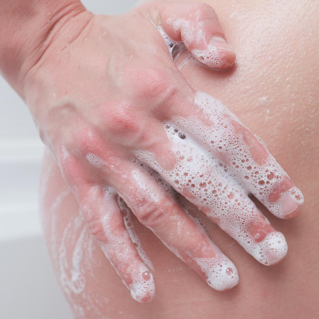 Scarlet Period Daily Cleanser (Scented) |  pH-balanced wash is for your entire body.