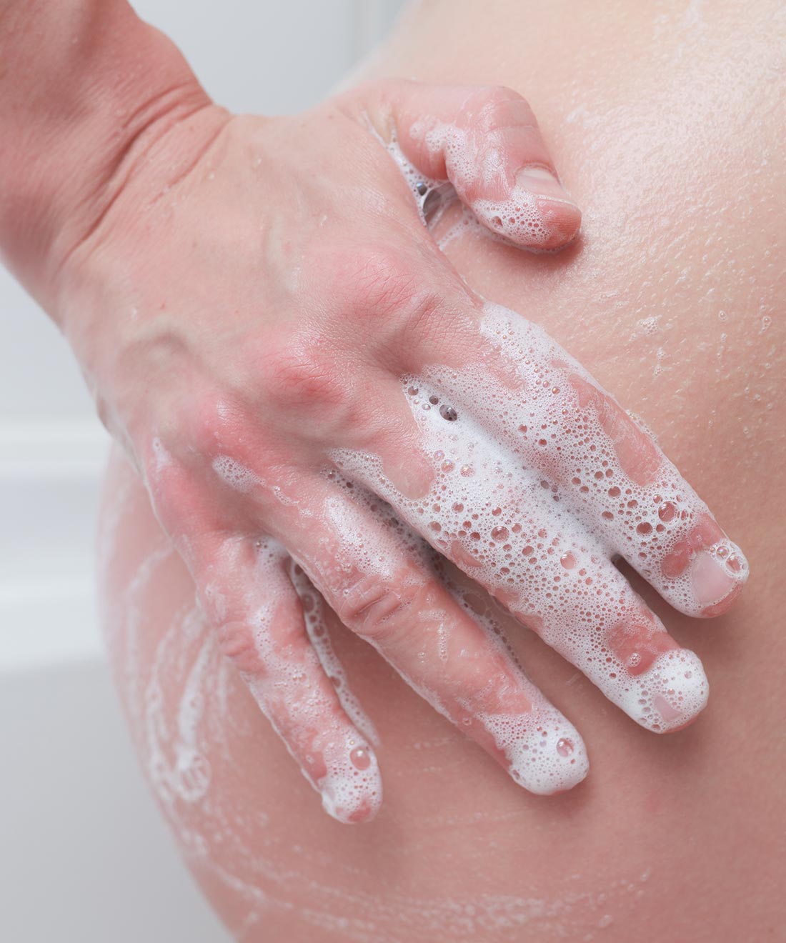 Scarlet Period Daily Cleanser (Scented) |  pH-balanced wash is for your entire body.