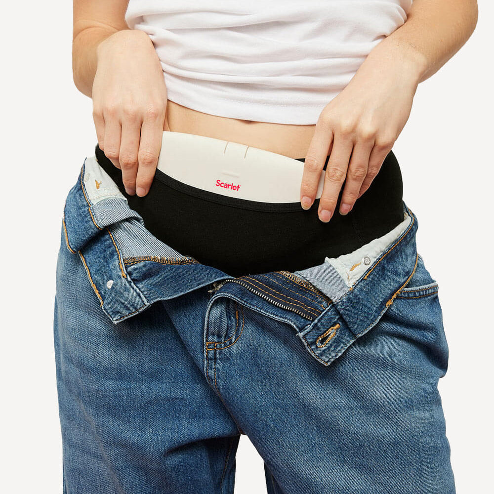 Scarlet Period rae Heat Pad: 50°C heat, 3 soothing, comfy settings.