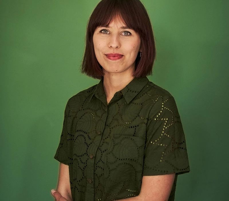 London-based Artist & Illustrator Justyna Green talks to Scarlet Period