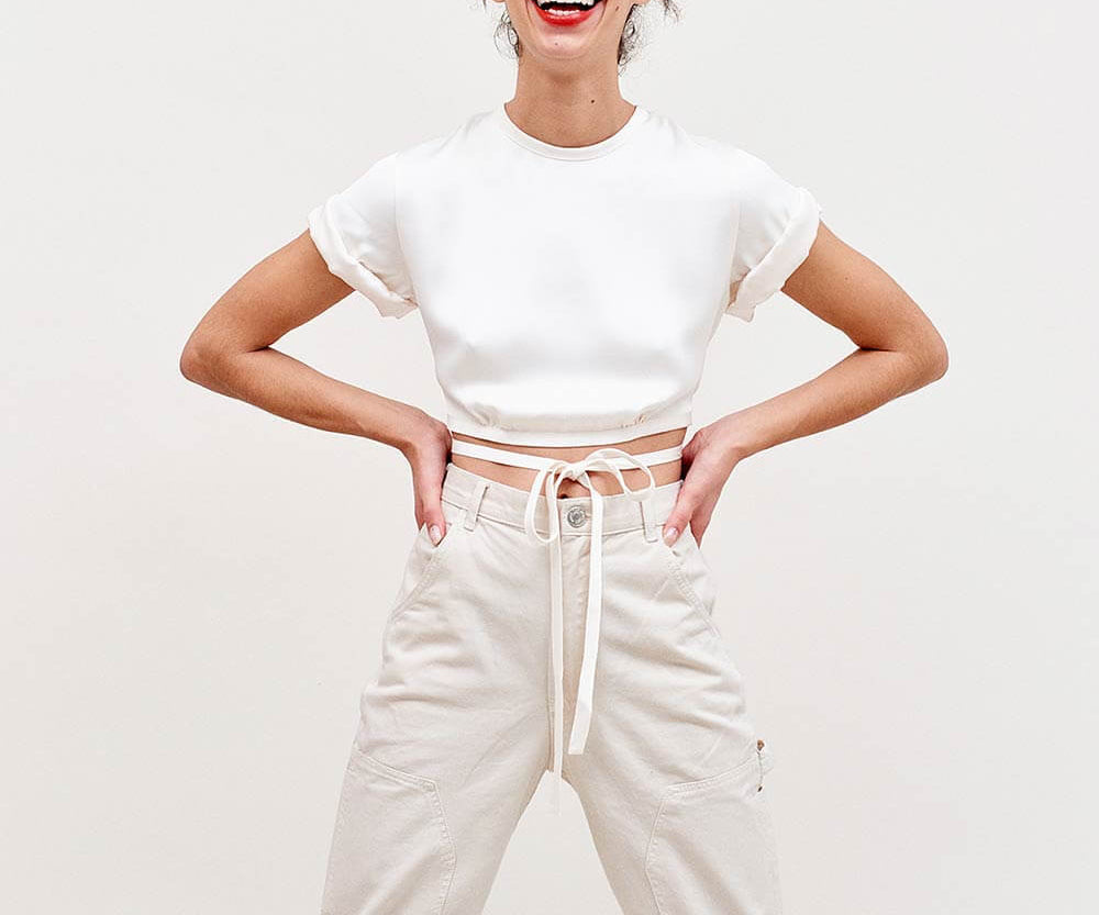 Model with hand on hips