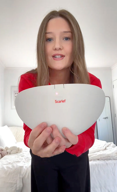 Influencer @charlottepapesch with her rae Heat Pad
