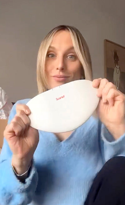 Singer Casey Burgess @caseyaburgess with her rae Heat Pad
